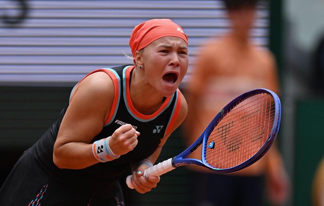 Roland Garros: Condusă cu 6-3, 4-1, Shnaider a produs surpriza eliminând-o pe Sabalenka şi va juca prima sa semifinală de Grand Slam