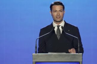 CONGRESUL EXTRAORDINAR AL PNL – Congresul PNL cere demisiile lui Lucian Bode, Rareş Bogdan, Adrian Veştea, Hubert Thuma şi a Alinei Gorghiu din partid
