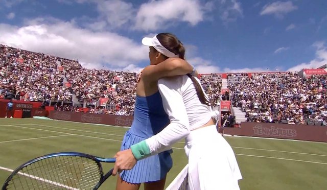 Tenis: Sorana Cîrstea a fost eliminată de Emma Răducanu în optimi la Queen’s Club