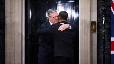 Zelenski salută susţinerea Ucrainei de către Starmer, Kremlinul nu se aşteaptă la o schimbare a relaţiei