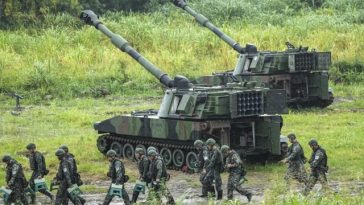 Taiwanul simulează o invazie amfibie chineză a coastelor taiwaneze în condiţii de luptă realiste
