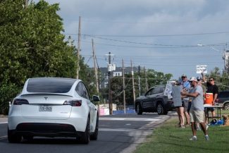 Tesla extinde serviciul de robotaxiuri complet autonome în întreaga zonă metropolitană Austin