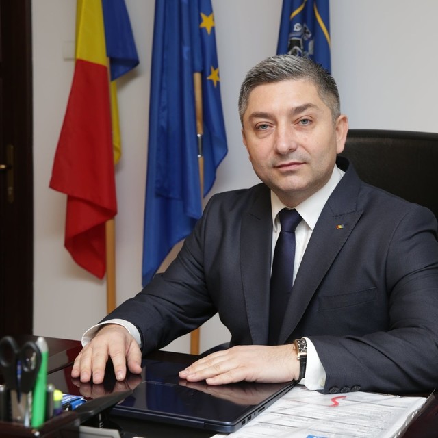 ADRIAN VEŞTEA DESEMNAT PREMIER – Alin Tişe: Cum putem spune PSD-lui să facă guvern cu AUR? Da, PSD a sabotat guvernarea şi a stricat jucăria / Dar dacă a stricat-o PSD-ul o repară cineva?
