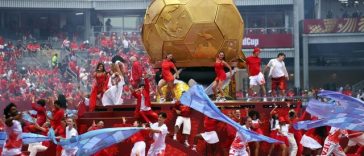 Cupa Mondială: Alanis Morissette şi Michael Bublé au deschis spectacolul fotbalistic din Canada