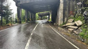 Circulaţia pe DN 7C – Transfăgărăşan, deschisă între Piscul Negru şi Bâlea Cascadă/ Traficul, permis între orele 7.00 şi 21.00/ Autorităţile avertizează privind prezenţa urşilor