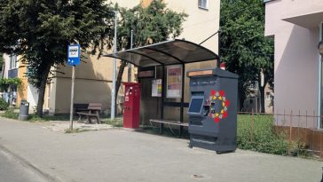 Primăria Alba Iulia, executată silit pentru o restanţă de peste 13 milioane de lei către firma care asigură transportul public în municipiu. Executorul judecătoresc a iniţiat proceduri pentru blocarea conturilor instituţiei