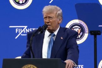 Trump insistă că Iranul a acceptat prezenţa inspectorilor nucleari şi spune că Teheranul „greşeşte” negând acest lucru