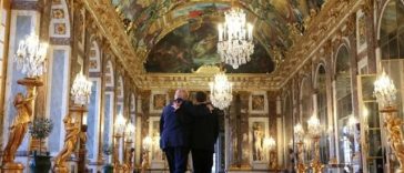 Donald Trump a semnat protocolul acordului cu Iranul la Castelul Versailles