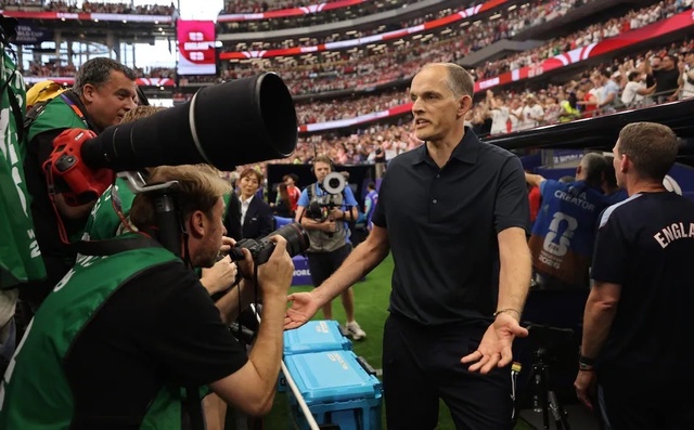 Cupa Mondială: Selecţionerul Angliei, Thomas Tuchel, cere FIFA să mute fotografii care îi obstrucţionează vederea în timpul intonării imnului naţional