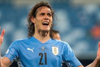 Edinson Cavani s-a despărţit de Boca Juniors după trei ani, dar nu se gândeşte să se retragă