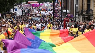 Guvernul britanic vrea să interzică ”terapiile de conversie” ale lesbienelor, gay-ilor, bisexualilor şi transsexualilor în Anglia şi Ţara Galilor. Un proeict de lege în acest sens prevede până la cinci ani de închisoare şi/sau amenzi