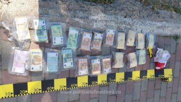 Poliţia de Frontieră – Peste 343.000 de euro, descoperiţi ascunşi într-un microbuz condus de un cetăţean ucrainean urmărit internaţional