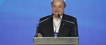CONGRESUL EXTRAORDINAR AL PNL – Vasile Blaga: De câtva timp, PNL este sub asediu, ăsta este adevărul! De prea mult timp, o mână de patru-cinci oameni, aceiaşi, folosindu-se şi de alţi câţiva, folosesc partidul şi, să o spunem pe şleau, în nume personal