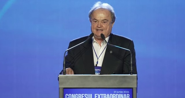 CONGRESUL EXTRAORDINAR AL PNL – Vasile Blaga: De câtva timp, PNL este sub asediu, ăsta este adevărul! De prea mult timp, o mână de patru-cinci oameni, aceiaşi, folosindu-se şi de alţi câţiva, folosesc partidul şi, să o spunem pe şleau, în nume personal
