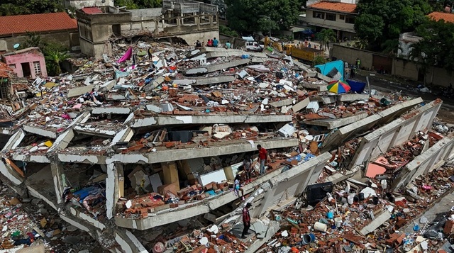 Bilanţul dublului cutremur din Venezuela creşte la 1.943 de morţi şi peste peste 10.500 de răniţi, anunţă preşedintele Parlamentului, Jorge Rodriguez. Peste 15.000 de sinistraţi, 6.461 de persoane salvate de la începutul operaţiunilor