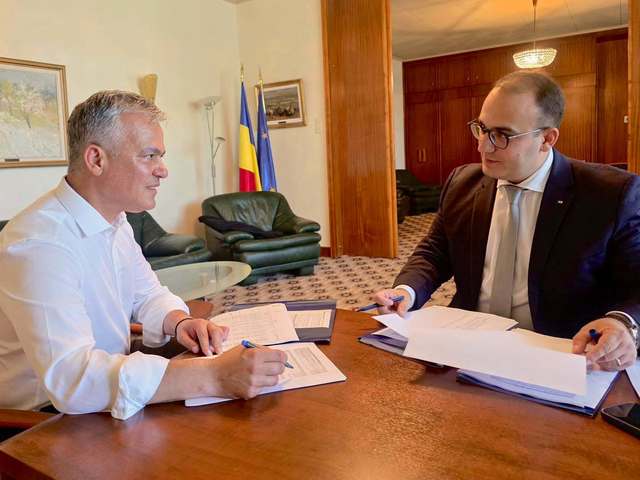 Adrian Veştea: Incertitudinea politică actuală reprezintă un risc major pentru România. Dacă nu reuşim să atragem la timp sumele disponibile, lipsa acestor venituri europene se transformă într-o presiune suplimentară asupra bugetului de stat