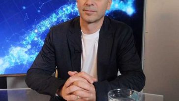 Psihologul Viorel Roman (ALIAT): Adolescenţii sunt vulnerabili în ce priveşte consumul de alcool/ Ei sunt susceptibili să cadă în capcana consumului de alcool din cauza presiunii sociale, iar asta duce la o tendinţă crescută a comportamentelor excesive