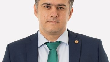 ADRIAN VEŞTEA, DESEMNAT PREMIER – Lucian Viziteu (USR): Preşedintele României a făcut un apel la dialog şi la găsirea unei soluţii politice stabile. Cred că este momentul să ascultăm cu atenţie ce se propune şi abia apoi să tragem concluzii