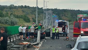 Constanţa: O persoană a fost grav rănită într-un accident rutier produs pe A2 / Alte două victime, printre care şi o fetiţă de doi ani, transportate la spital
