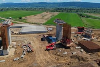 Cursă contracronometru pe Autostrada Moldovei A7 pentru banii din PNRR. Ministerul Transporturilor a urgentat plăţile. Viaductul de la Cleja, punctul critic de pe lotul 3 Răcăciuni-Bacău