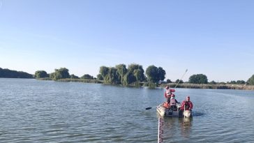 Bihor: Adolescent de 15 ani, decedat în Balta de la Şimian / A fost la aproximativ 8 metri de mal, la o adâncime de circa 3 metri