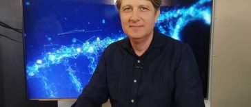 Medicul Robert Apostolescu: Lucrurile evoluează galopant în ortopedie/ Când am început Rezidenţiatul, dacă ne referim la protezarea şoldului şi a genunchiului, erau nişte operaţii cam greu de efectuat