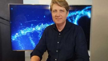 Medicul Robert Apostolescu: Lucrurile evoluează galopant în ortopedie/ Când am început Rezidenţiatul, dacă ne referim la protezarea şoldului şi a genunchiului, erau nişte operaţii cam greu de efectuat