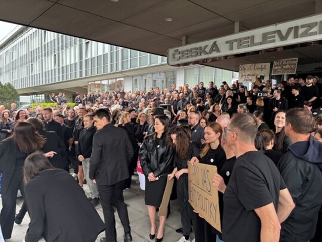 Manifestaţie la Praga împotriva modificărilor aduse de guvern sistemului de finanţare a mass-mediei publice