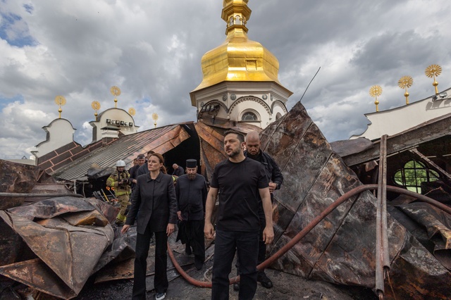 Zelenski spune că i-a propus lui Putin o întâlnire la summitul G7