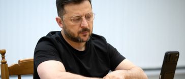 Zelenski anunţă că, aflat la Chişinău în drum spre Kiev, a avut o discuţie „pozitivă” cu Witkoff şi Kushner