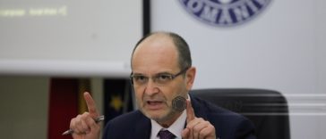 Adrian Curaj: „Pierdem circa 25% din copiii după clasa a VIII-a, exact când trebuie să-i ajutăm să-şi găsească drumul”