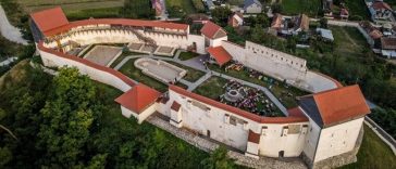 Ana Blandiana, Ioan Stanomir, Anca Dragu, Armand Goşu, Ada Milea, printre invitaţii la Festivalul de Film şi Istorii Râşnov (FFIR)