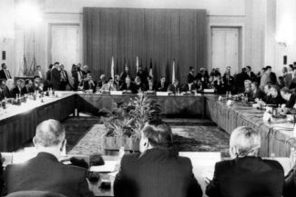 DOCUMENTAR: 35 de ani de la semnarea la Praga a desființării Organizației Tratatului de la Varșovia (1 iulie)