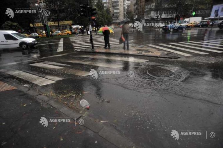 ISUBIF: 1.000 de intervenții în Capitală și împrejurimi, în urma furtunii; alte 950 de solicitări, în așteptare