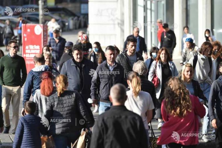 Crește proporția românilor care percep UE ca pe un loc de stabilitate și consideră benefică apartenența la spațiul comunitar (Eurobarometru)