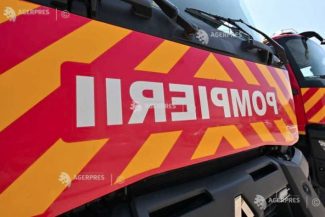 Buzău: Incendiul din incinta fostei fabrici Contactoare, cauzat cel mai probabil de un scurtcircuit electric