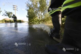 IGSU: Mijloace de intervenție din județele învecinate, dislocate pentru ajutorul pompierilor din București