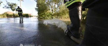 IGSU: Mijloace de intervenție din județele învecinate, dislocate pentru ajutorul pompierilor din București