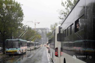 Circulația pe majoritatea liniilor de transport în comun a fost reluată; troleibuzele 69 și 79 rămân blocate pe strada Constantin Brâncuși