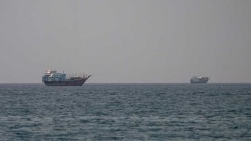 O navă a eșuat în Strâmtoarea Ormuz pentru că nu a urmat ruta indicată de Iran (presa iraniană)