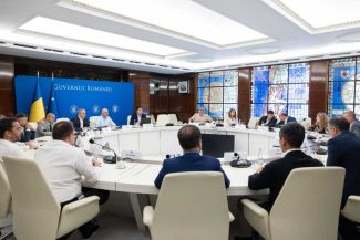 Bolojan și operatorii de pe piața carburanților au discutat despre posibilitatea unor noi intervenții legislative