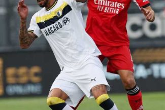 Fotbal: Universitatea Craiova l-a transferat pe atacantul francez Simon Elisor