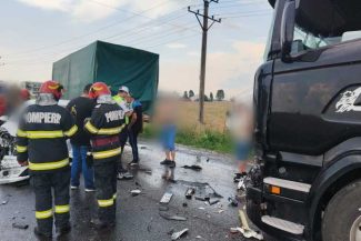 Prahova: Accident cu șase autovehicule pe DN 72; traficul este blocat