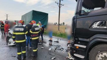 Prahova: Accident cu șase autovehicule pe DN 72; traficul este blocat