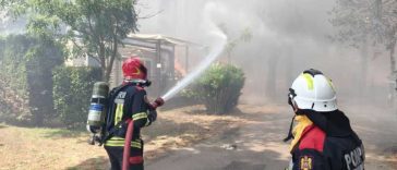IGSU: Pompierii români au evacuat peste 150 de butelii GPL dintr-un camping din Franța (GALERIE FOTO/VIDEO)