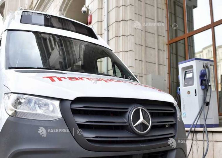Iași: Consiliul Județean a încheiat livrarea de microbuze școlare electrice achiziționate prin PNRR