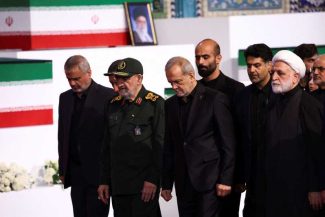 Iran: Liderii iranieni au început să aducă un ultim omagiu fostului lider suprem Ali Khamenei
