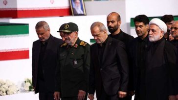 Iran: Liderii iranieni au început să aducă un ultim omagiu fostului lider suprem Ali Khamenei