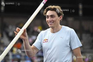 Săritorul cu prăjina Armand Duplantis, printre laureații Premiului internațional Menarini pentru fair play