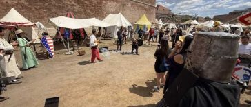 VIDEO Bihor: Cetatea Oradea a prins din nou viață: cavaleri, meșteșugari și pâine coaptă ca în Evul Mediu (GALERIE FOTO)